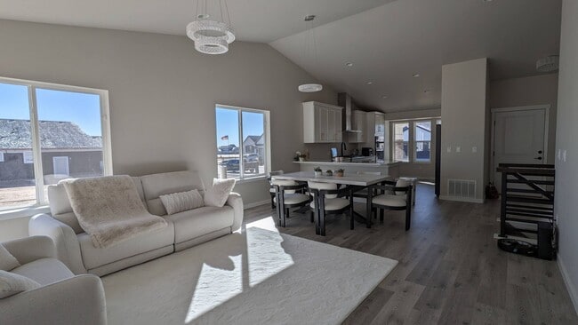 Photo - 8260 Nat Love Dr Apartment