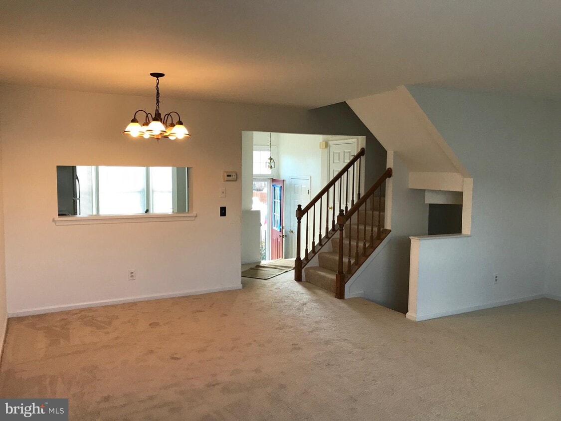 Building Photo - 11303 Golden Eagle Pl
