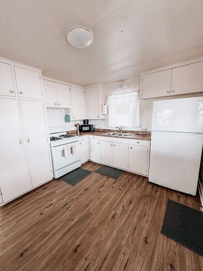 Foto del edificio - Furnished & Well-Maintained Plantation Hom...