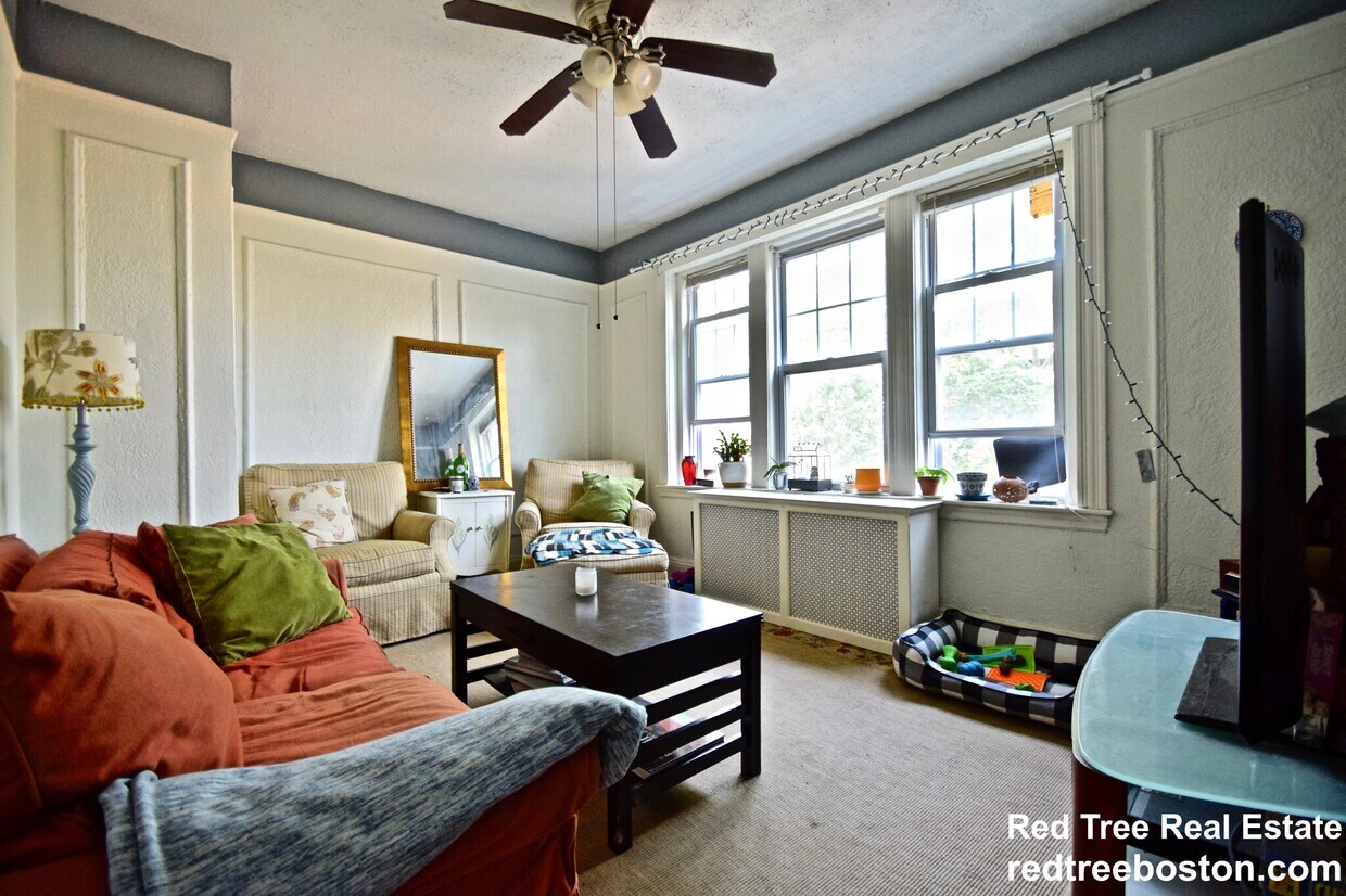 Foto principal - 1691 Commonwealth Ave