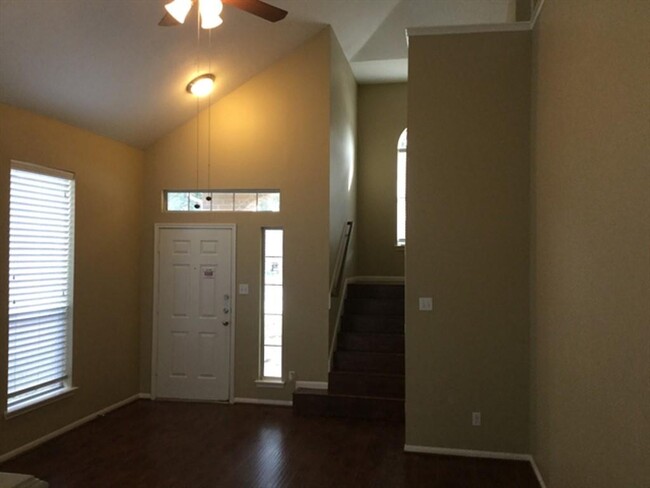 Building Photo - 2815 Fox Ravine Dr