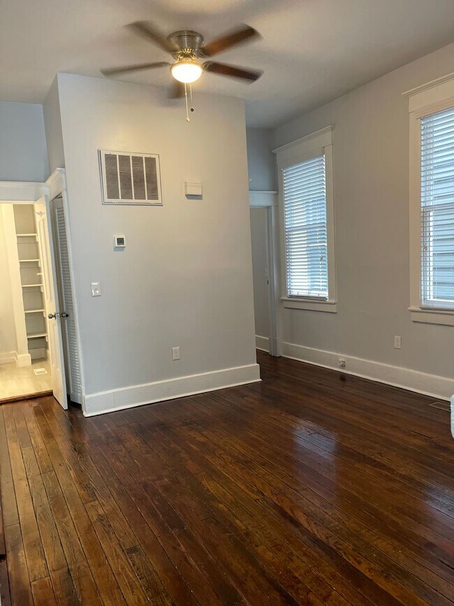 Foto del edificio - 412 E Duffy St