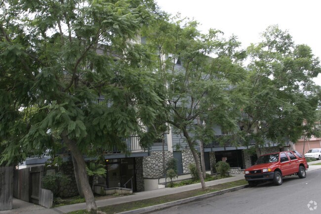 Foto del edificio - 3516 E Ransom St