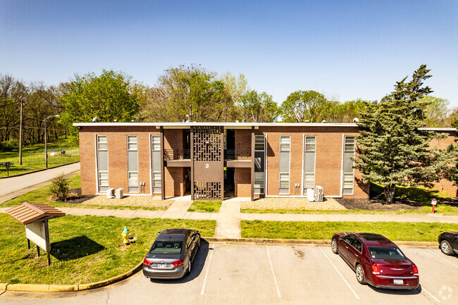 Building Photo - Emerald Hills Apartments