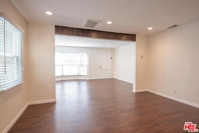 Building Photo - 1524 Louella Ave