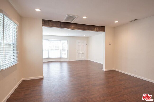 Foto del edificio - 1524 Louella Ave