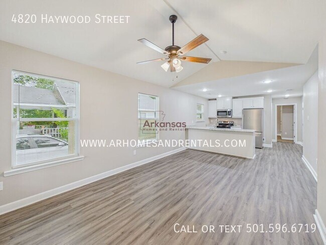 Foto del edificio - 4820 Haywood St
