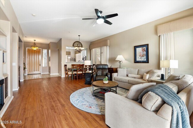 Foto del edificio - 10527 E Tierra Buena Ln