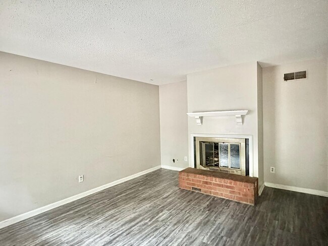 Foto del edificio - 2067 Goldbrier Ln