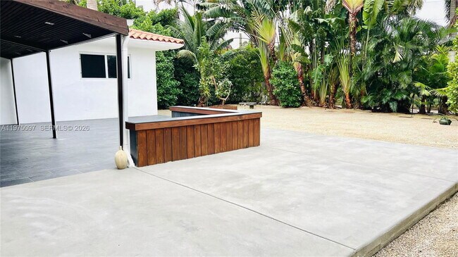 Building Photo - Northeast 11th Avenue, Miami Shores, FL 33138 - 3 BR 2 BA single-family home