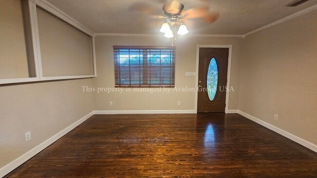 Foto del edificio - 2052 Lake Weir Ave