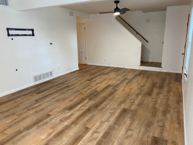 Main living - 1710 Utah Ave