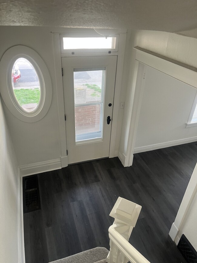 Front hall from stairs - 2718 N Clay St