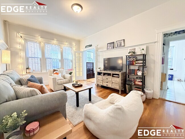 Foto del edificio - 99 Glenville Ave