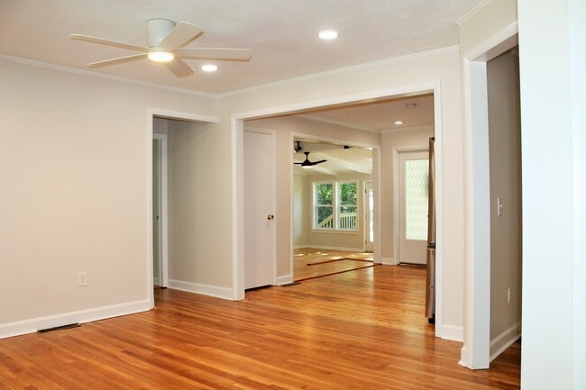 Foto del edificio - 275 Piney Ln