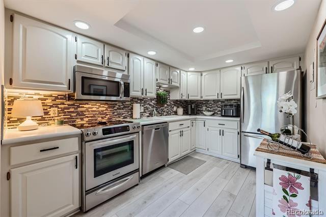 Primary Photo - 14390 E Marina Dr