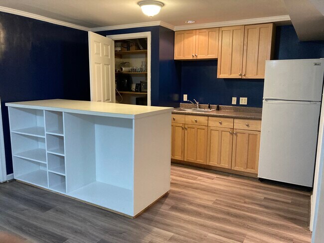 despensa y almacenamiento - 500 Meadow Hall Dr