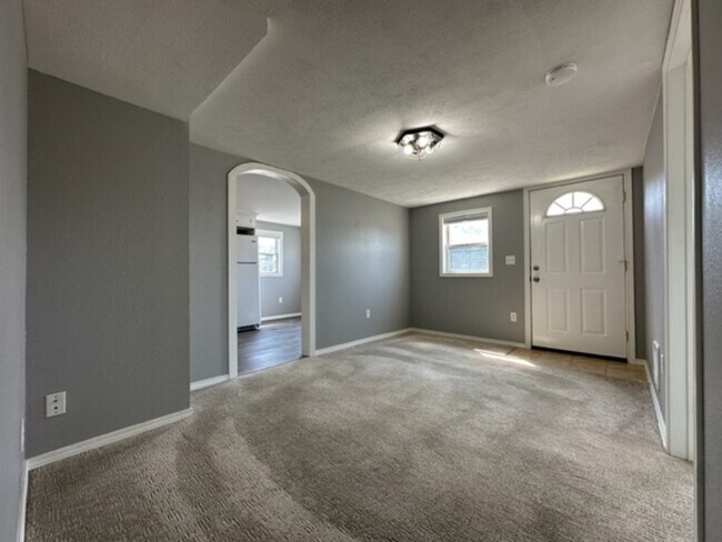 Foto del edificio - 6702 E 5th Ave
