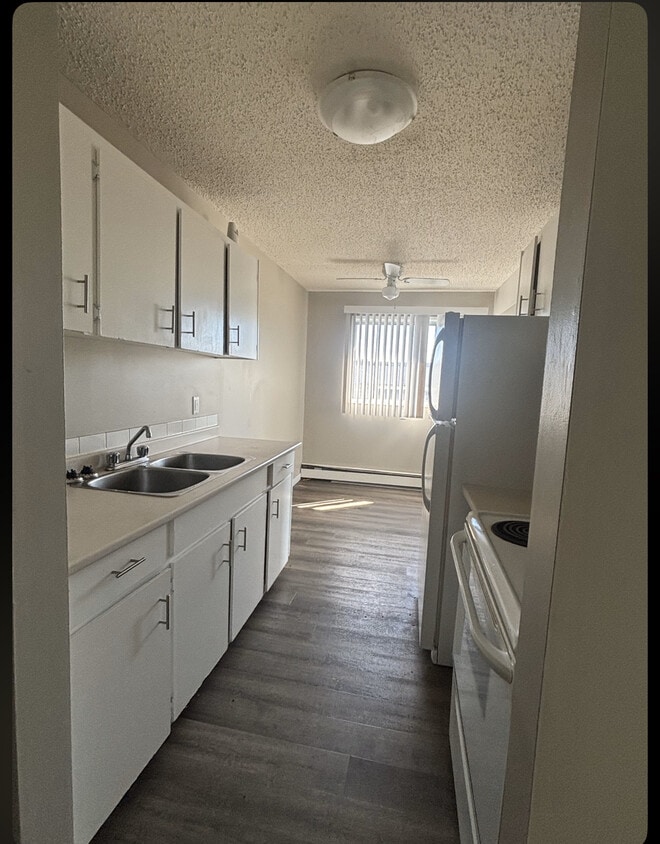 Primary Photo - 10225-10156 156 St NW