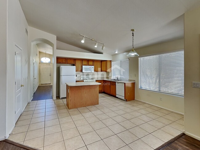 Building Photo - 16803 W Fillmore St