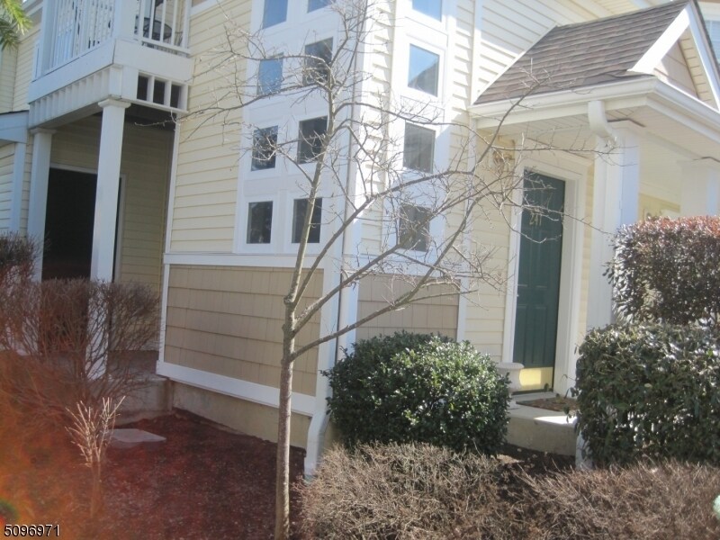 Foto principal - 141 Old Farm Dr