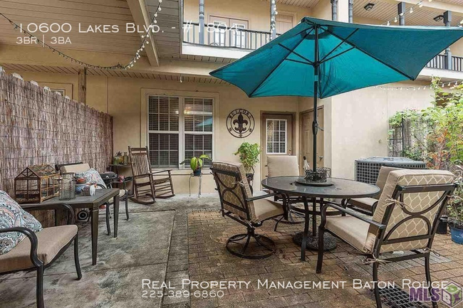 Foto del edificio - Gorgeous Townhome in the Lakes at Bluebonnet!