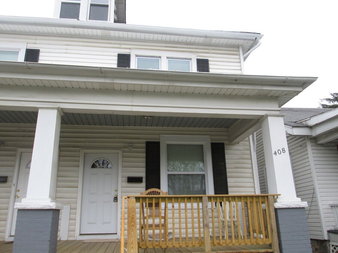 Primary Photo - 408 W Wilson Blvd