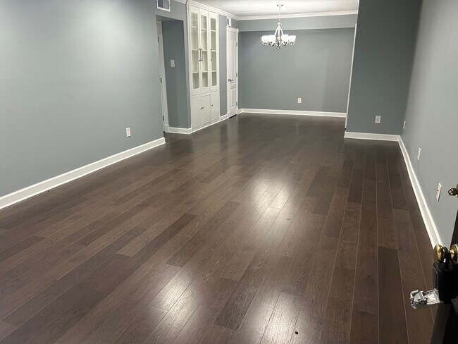 Foto del edificio - 359 N Post Oak Ln