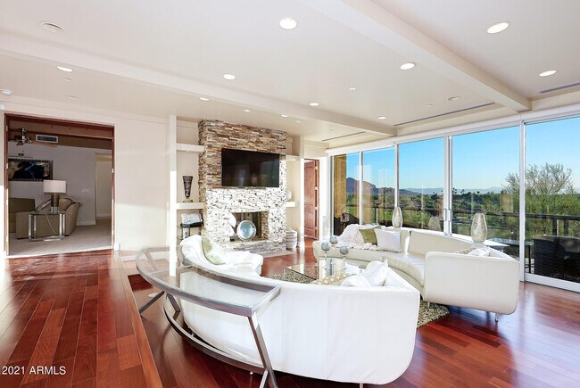 Foto del edificio - 4820 N Cottontail Run Rd