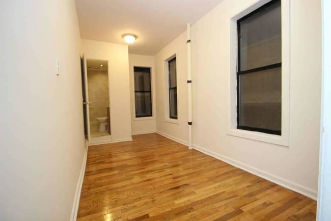 Building Photo - 118 Macdougal St