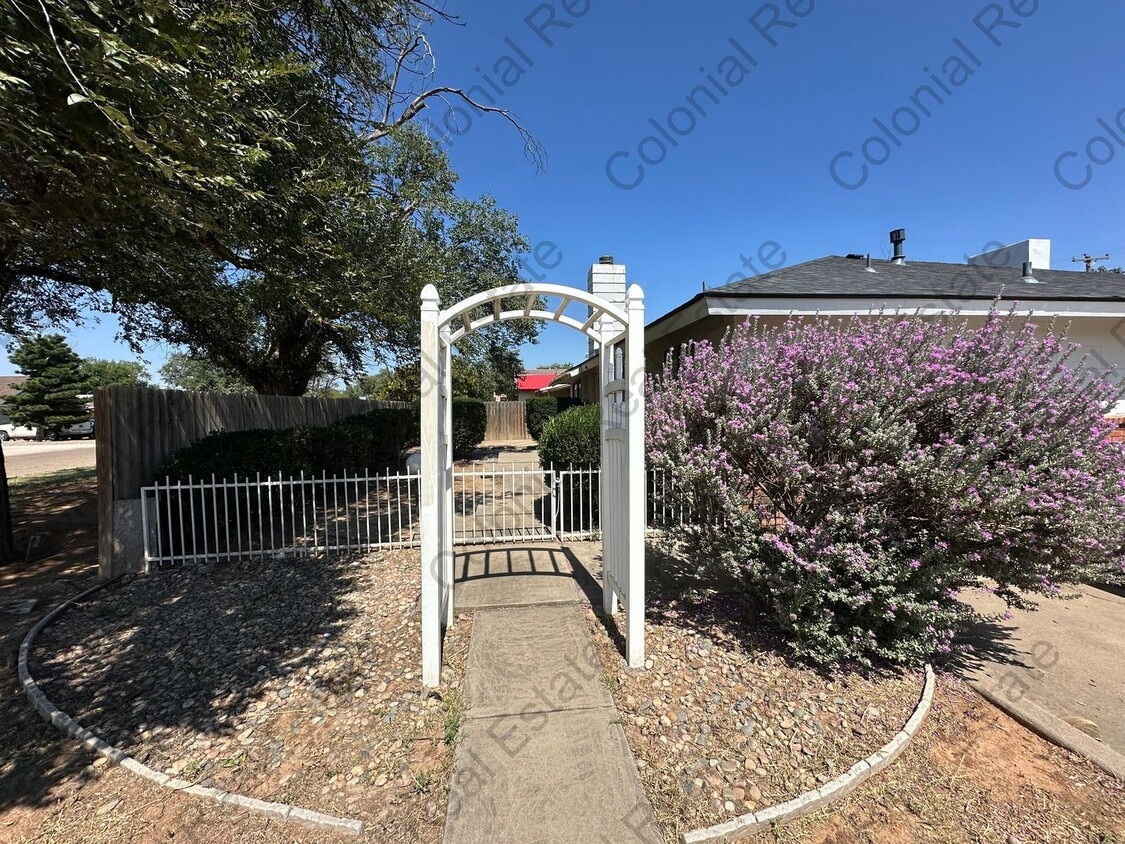 Foto principal - 801 N Walnut St