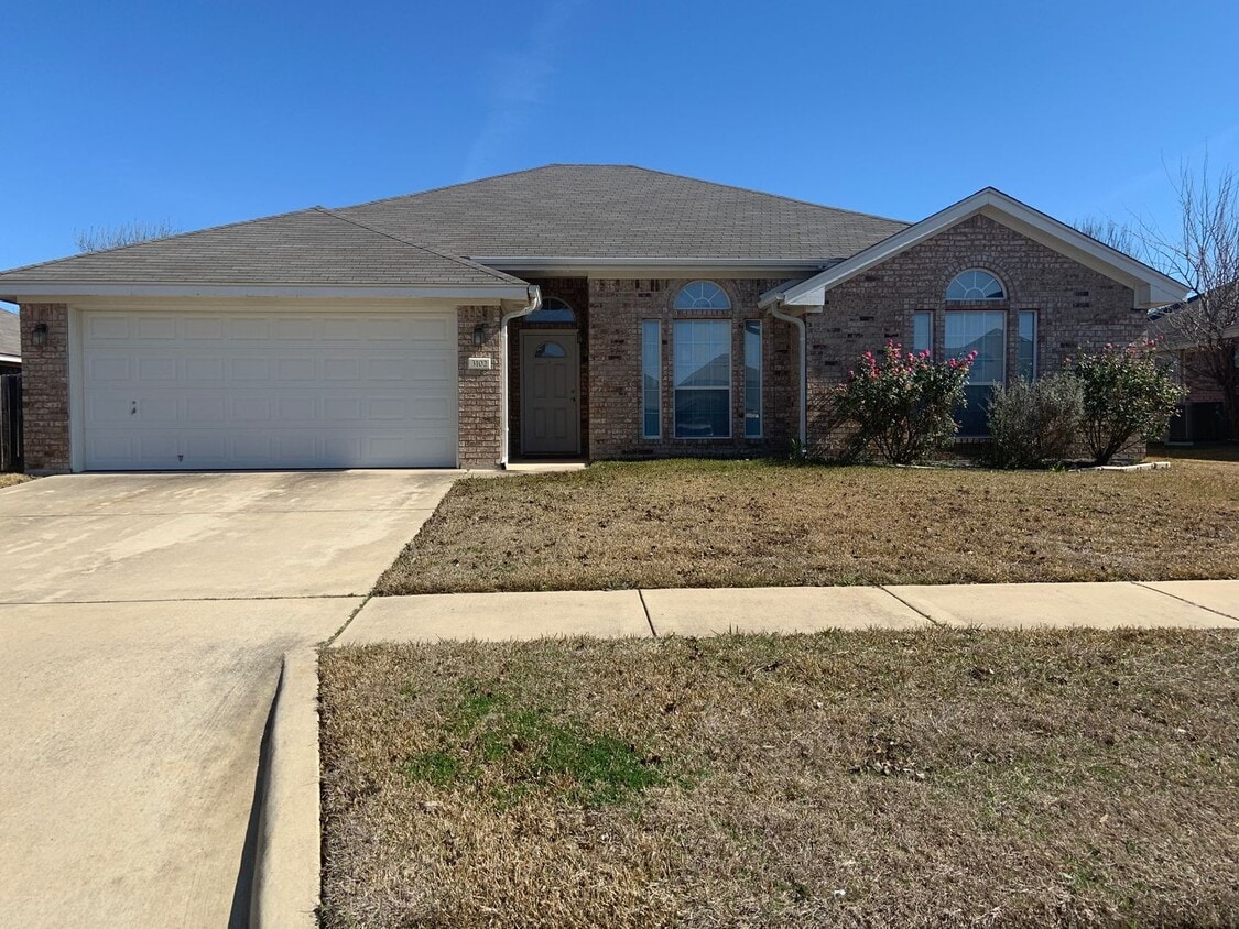 Primary Photo - 3102 Wisteria Ln