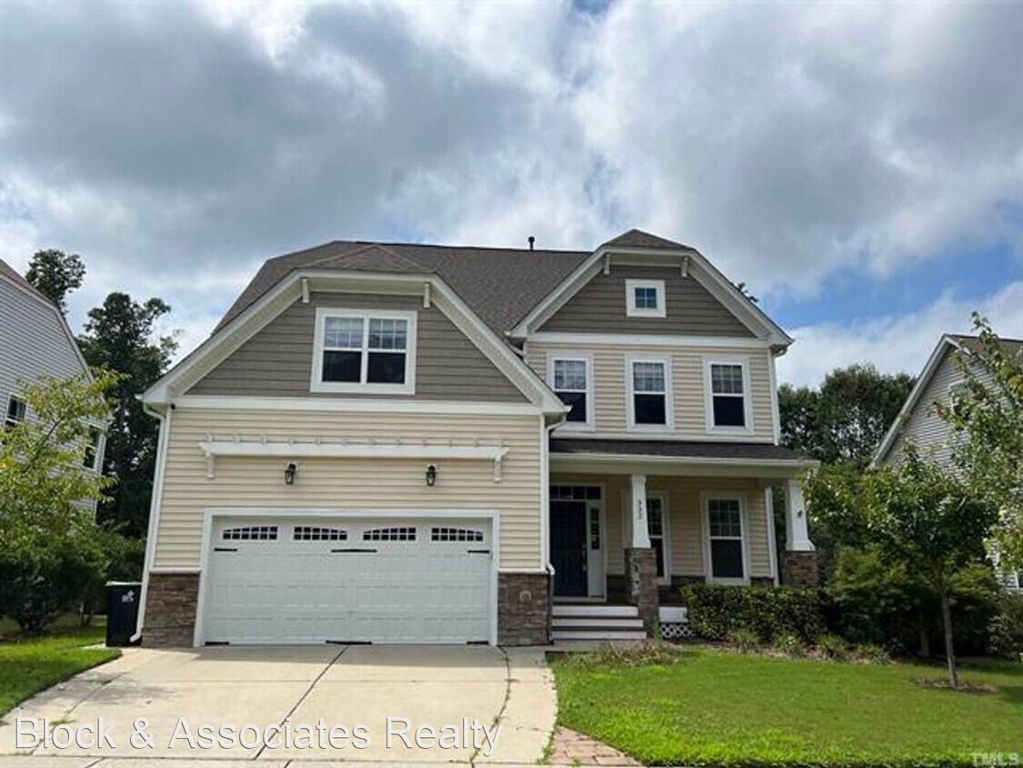Primary Photo - 5 br, 3.5 bath House - 332 Covenant Rock Lane