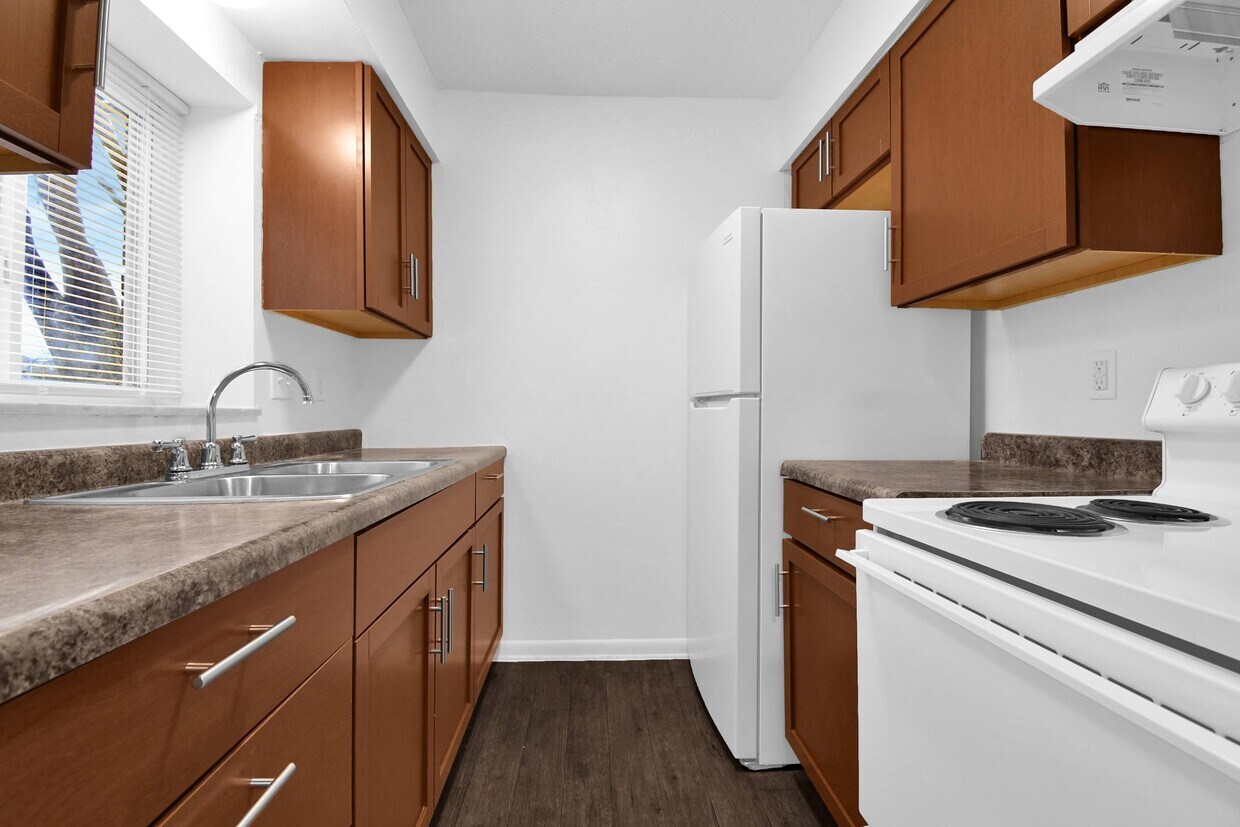 Sawmill Apartments Apartments at 3708 Lickridge Lane Dr Indianapolis