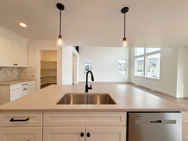 Foto del edificio - 3759 950 N