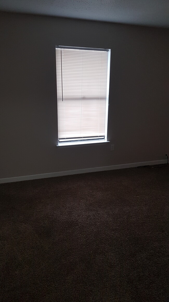 Building Photo - 502 Landview Dr Unit B