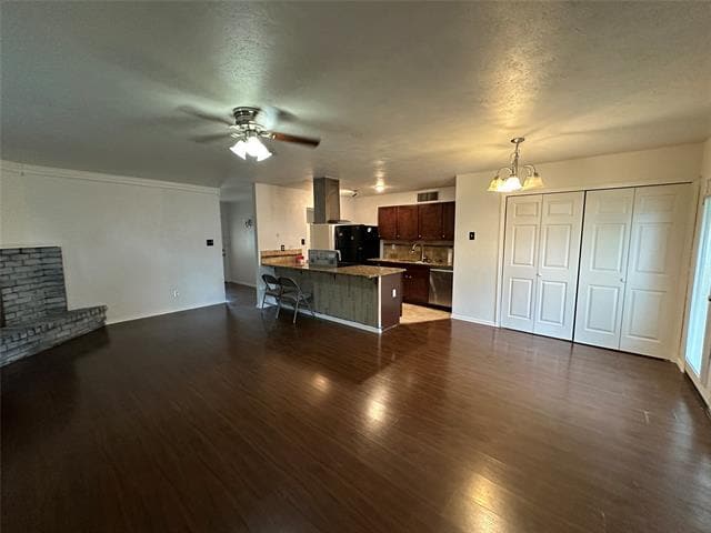 Foto del edificio - 910 Sunny Slope Dr