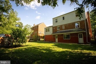 Building Photo - 5915 Ryland Dr
