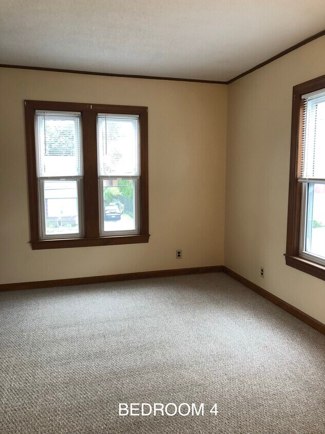 Bedroom 4 - 1018 Merrill St