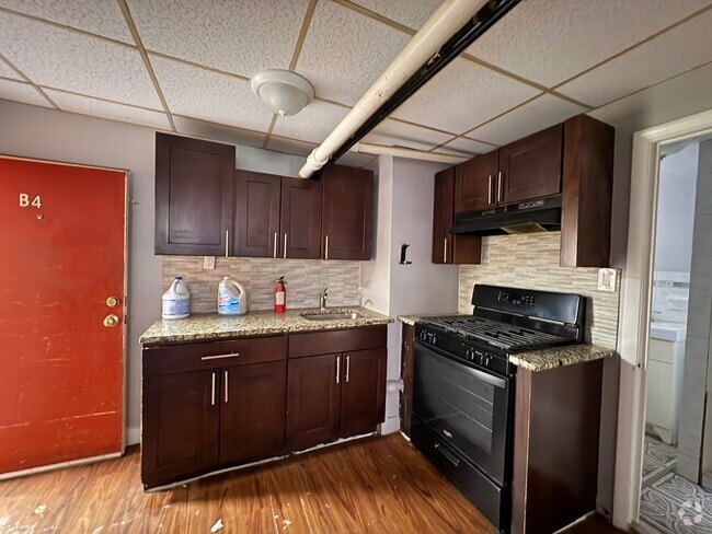Building Photo - 439 Mount Prospect Ave
