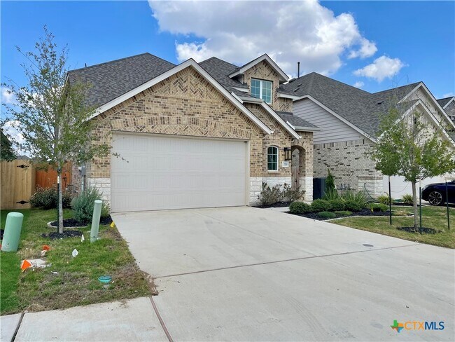 Building Photo - 220 Alpine Lks