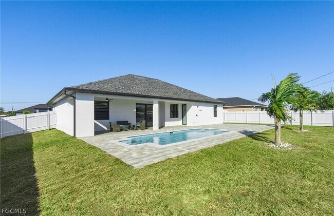 Foto del edificio - 922 NW 8th Terrace