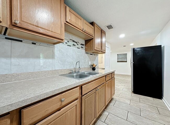 Foto del edificio - 2842 Lucoma Dr