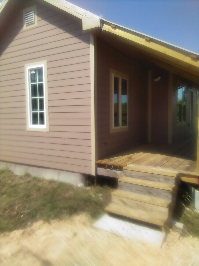 120 Lisa Ln, Bastrop, TX 78602 Condo for Rent in Bastrop, TX