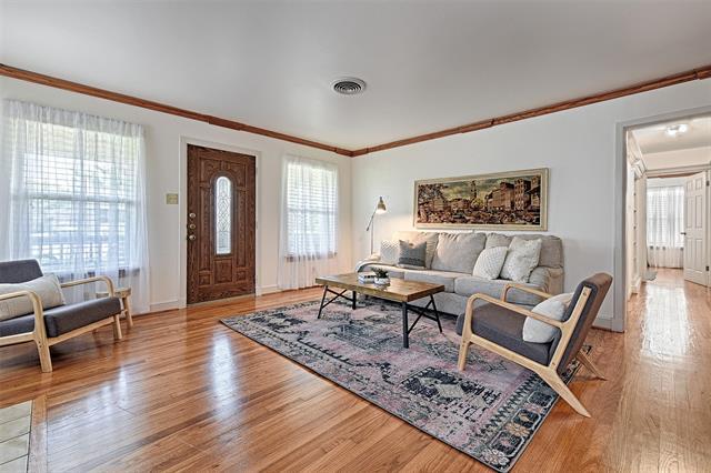 Foto del edificio - 3042 Newcastle Dr