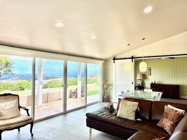 Foto del edificio - 30972 Carrara Rd