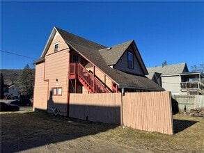 Building Photo - 311 E Market St Ext