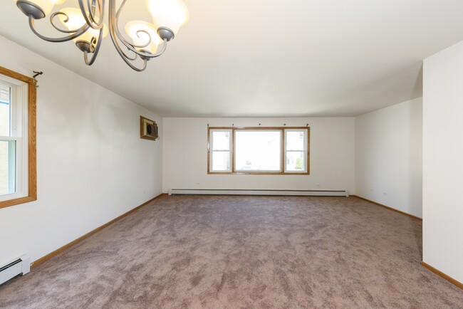 Foto del edificio - 8653 W Catherine Ave