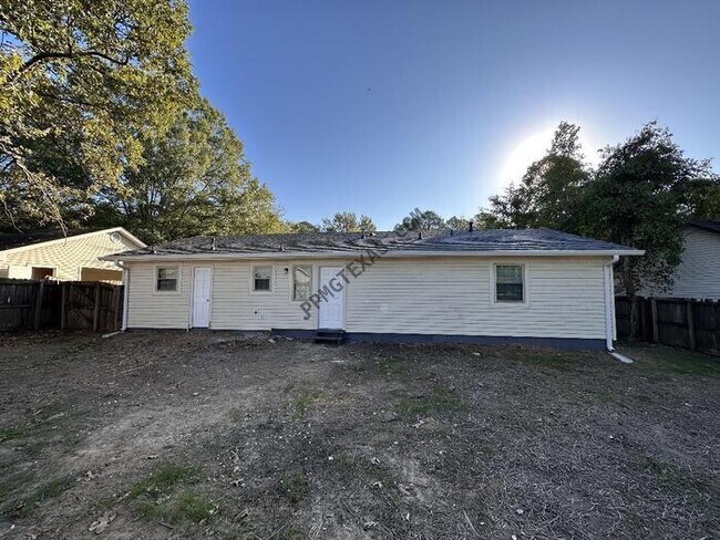 Building Photo - 2617 Carywood Dr. Bryant AR 72022