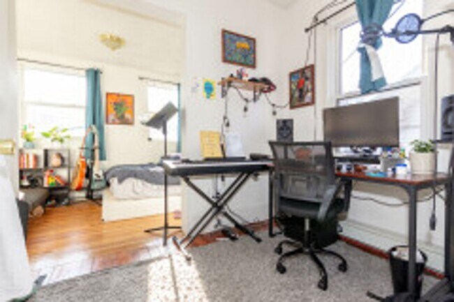 Foto del edificio - AWESOME ALLSTON LISTING!!!